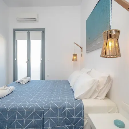 Aegean Jasmine - In The Center * Naxos City